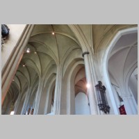 Brugge, Onze-Lieve-Vrouwekerk, photo Joseolgon, Wikipedia,2.jpg